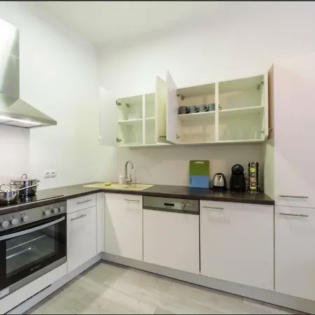 Crown Apartment